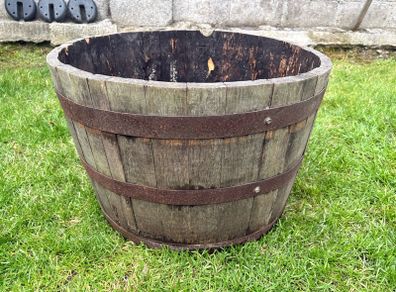 1/2 oak barrel planter