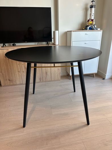 Round dining table 100cm