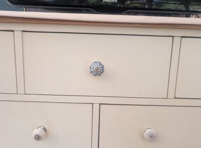 Cabinet 6ft in length
