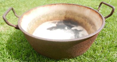 Cast Iron Cauldron In Collectible Cast Iron Metalware