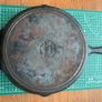 Lodge cast iron skillet 12 inch with Bonus Image 4