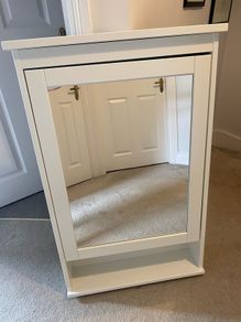 Bathroom cabinet