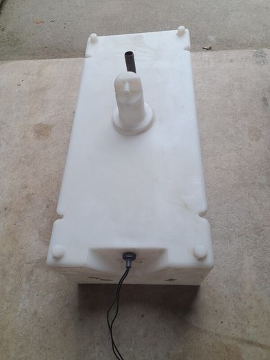 Camper water tank
