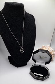 9ct white gold necklace