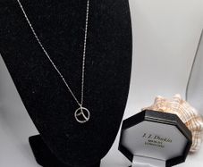 9ct white gold necklace