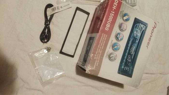 Pioneer DEH-1500UBG Fascia Surround, Single Din Fitting Cage & Instruction Manual