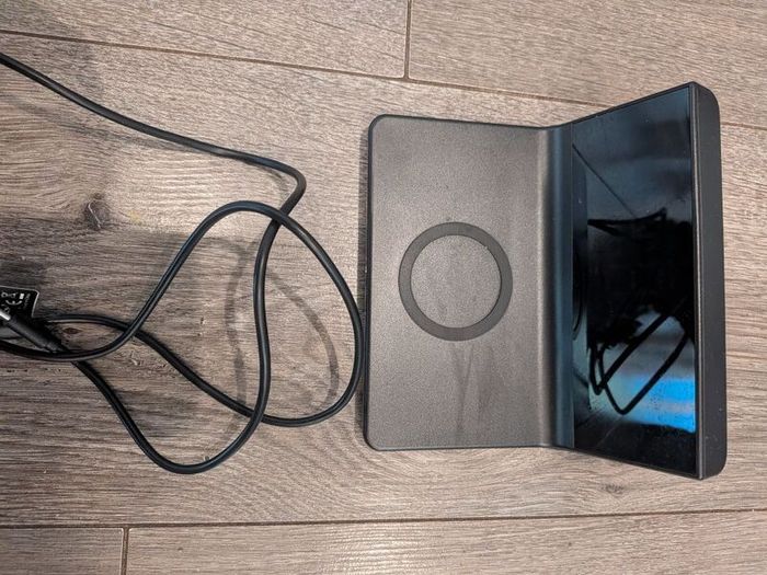 Nedis Alarm Clock and Wireless Charger