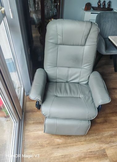 Swivel Recliner Chair