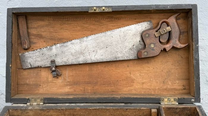 small vintage wooden tool chest ( 2 )