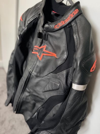 Alpinestars Tech Leather Jacket & Missile V2 Leather Pants - Matching 2-Piece Suit - Excellent Condition