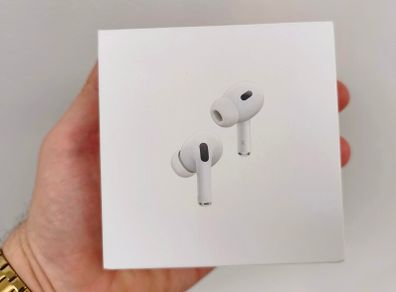 Apple ear pods 2nd Gen (brand new)