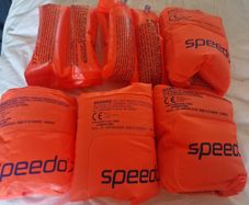3 pairs of swimming armbands