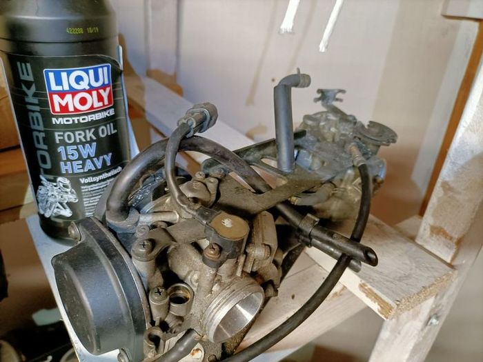 SV650 carbs
