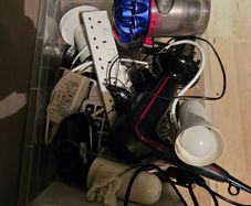 Large Bundle of Small Electrical Items