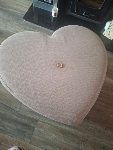 Heart footstool
