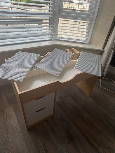 Lego Table with 8kg of lego