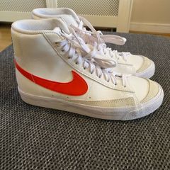 Nike Blazer Mid '77 UK4.5 (23.5cm)