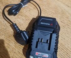 Parkside 4.5A X20V battery charger