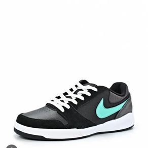 Nike SB Debuzer Runners