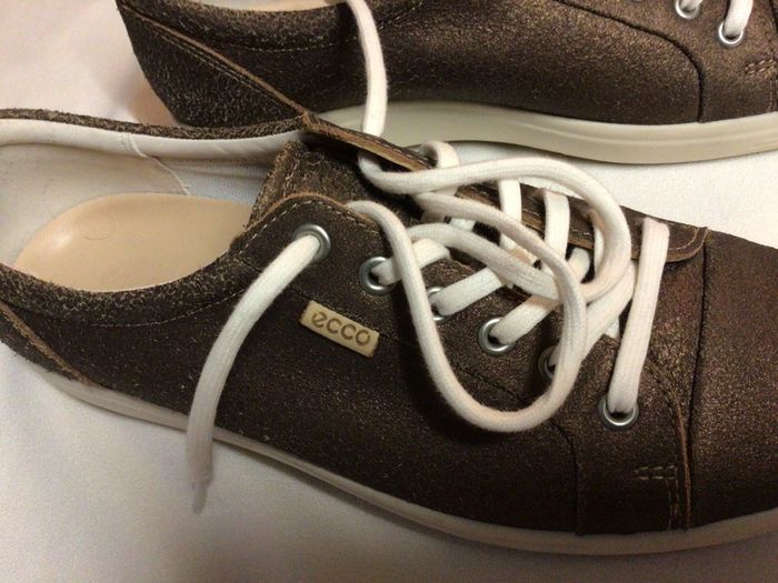 Ladies Ecco Stressed Leather Shoes