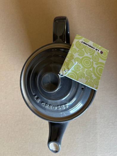 Le Creuset Tea Pot