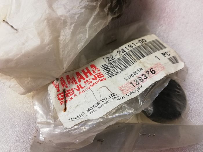 Yamaha RXS100 fuel tank rubbers