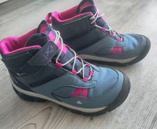 Shoes for girl weatherproof