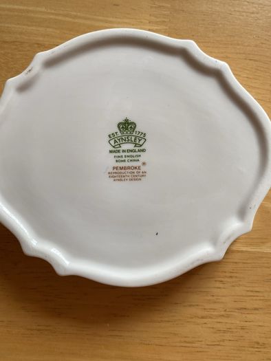 Aynsley dish Pembroke