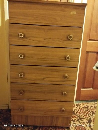 bedroom brown chest of drawers with lift up top