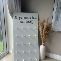 donut party wall