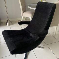 Swivel chair