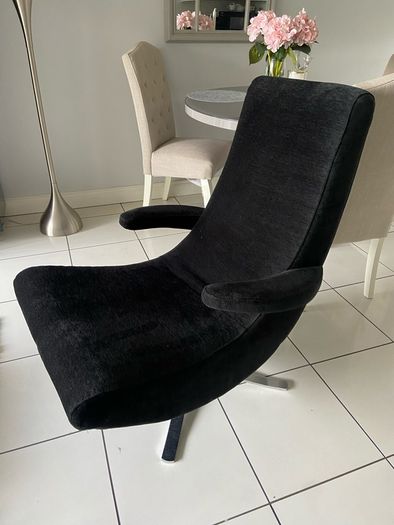 Swivel chair