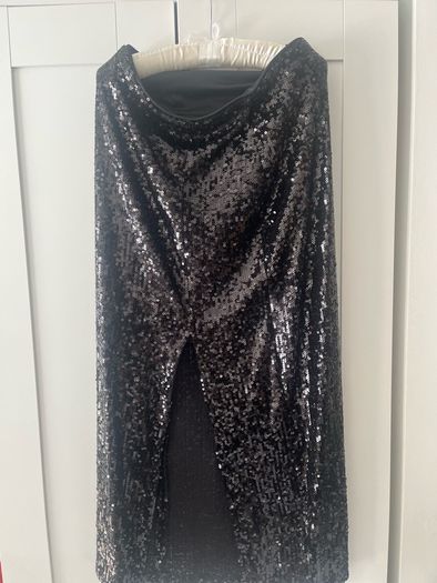 Brand New beautiful sequined skirt