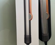 Dyson Airstrait