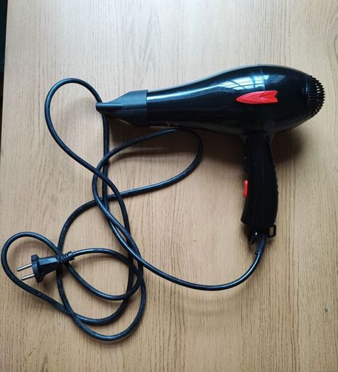 Guanoming Hairdryer