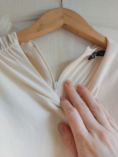 Unworn- Cream short gathered dress ZARA-Ruched Sleeveless, body con, Bodycon