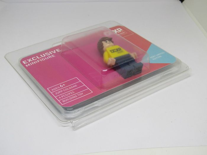 Lego Official Licensed CCXP Minifigure Exclusive  Licensed Minifigure Of The CCXP Series With Yellow Torso  The Figure Was Issued At The CCXP Comic Con Experience 2019 In Cologne And Limited Number Of 200 Pieces Made