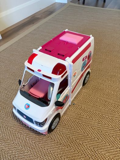 Barbie ambulance
