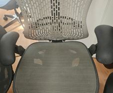Herman miller mirra 1