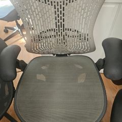 Herman miller mirra 1