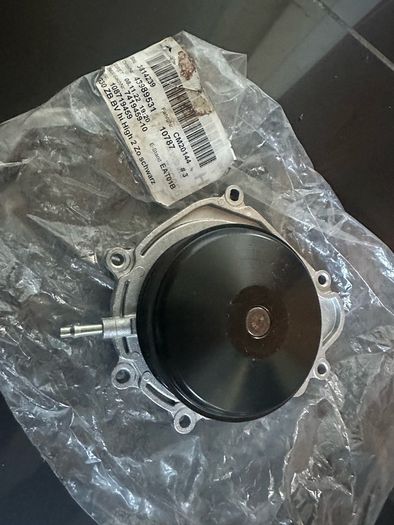 Water pump W218 W212 W204 sprinter 2,2 cdi