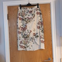 River Island Cream Wrap  Style  Skirt. S.16    B.N.W.T.