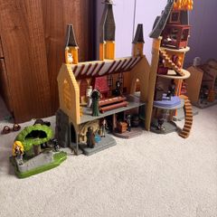 Harry Potter Magical Minis; Hogwarts Castle and additional Playsets