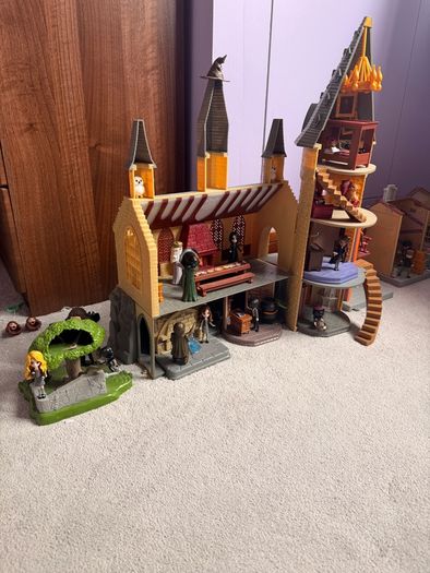 Harry Potter Magical Minis; Hogwarts Castle and additional Playsets