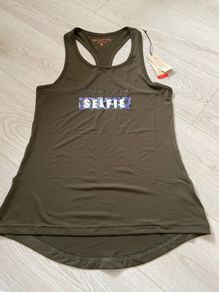 BNWT River Island ladies sports top Size Small