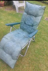sun loungers