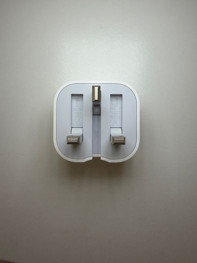 Apple 20 W USB Type-C Power Adapter