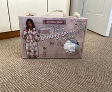 Ladies dressing gown