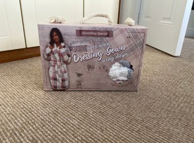 Ladies dressing gown