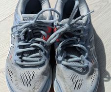 Asics GT-2000 running shoes trainers Ladies or kids Size 3 UK. EUR 35.5. US 5.